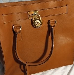 Michael Kors purse with lock and key 🔐